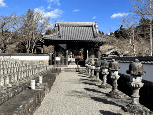 櫟野寺の参道
