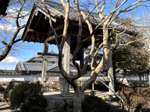 櫟野寺の鐘楼