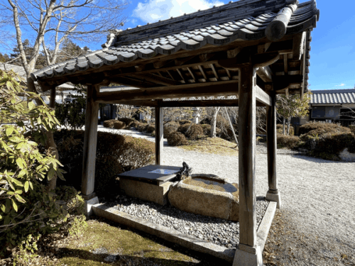 櫟野寺の手水舎