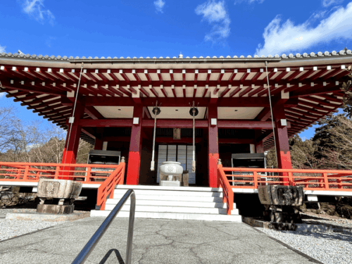 櫟野寺の本堂下から
