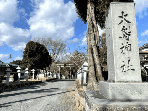 大鳥神社の社標