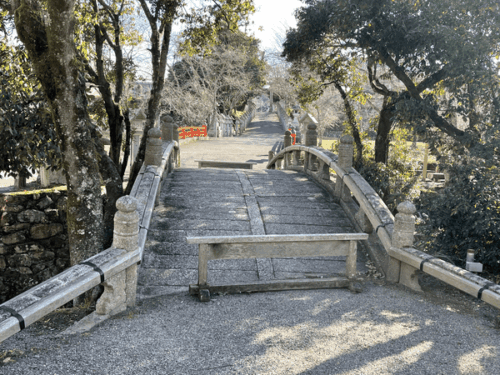大鳥神社の太鼓橋の写真