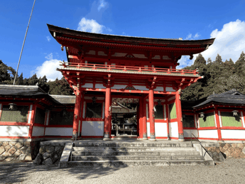 大鳥神社の楼門　表から