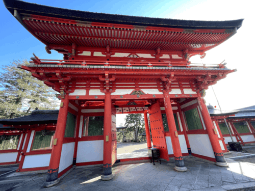大鳥神社の楼門　裏から