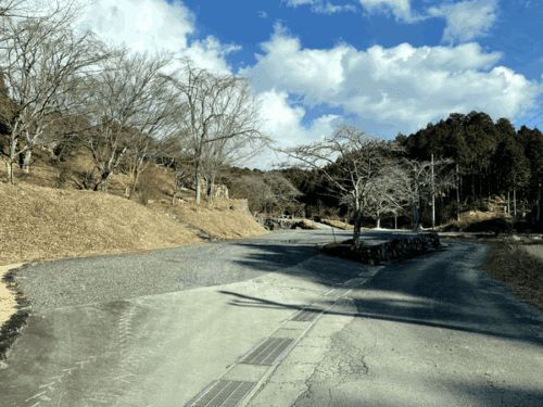 冬の明王寺の駐車場