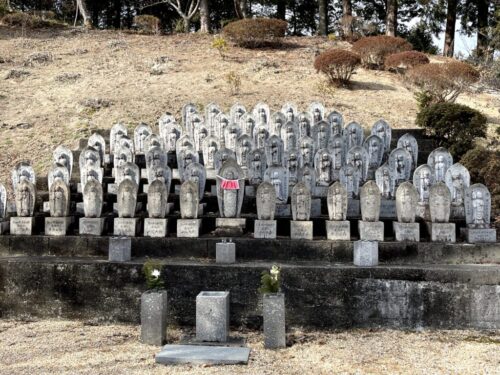 水子供養の地蔵群