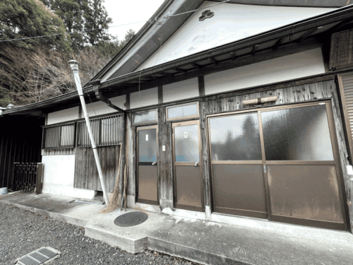 息障寺唯一のトイレの写真