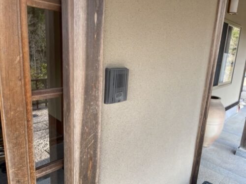 庫裏の玄関横にあるチャイム