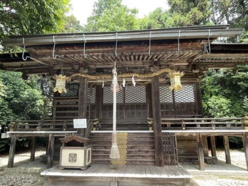 柏木神社の本殿の写真
